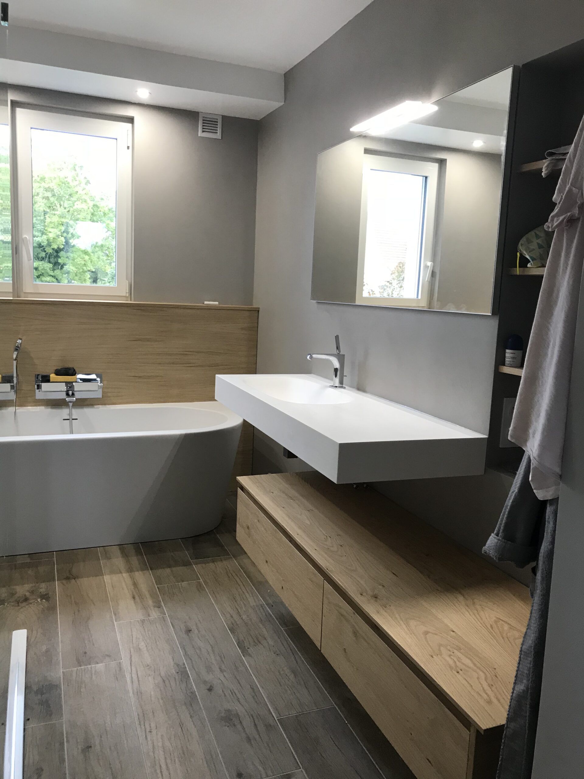 salle-de-bain-bois-blanc-meuble-vasque